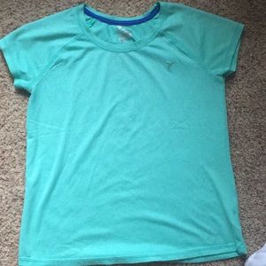 Green Old navy active workout shirt